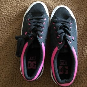 Dc shoes